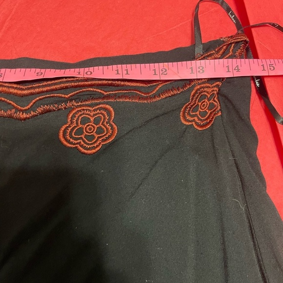 Lulu’s black embroidered halter dress size S - Picture 10 of 12
